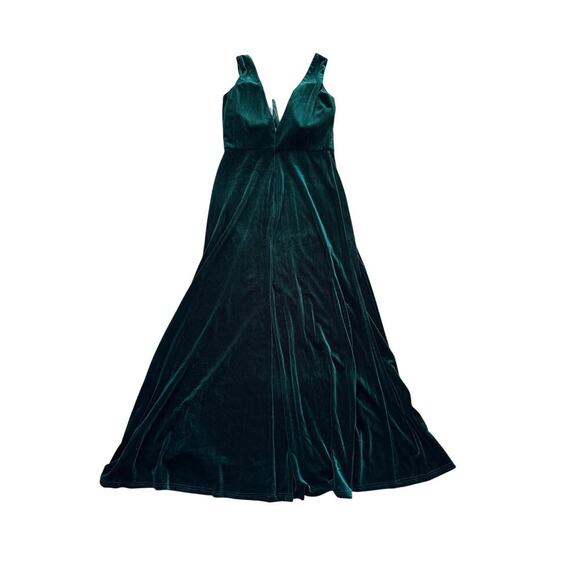Jenny Yoo Collection, Logan Dress; 12; Green Velvet plunging neckline; Formal - Picture 1 of 12